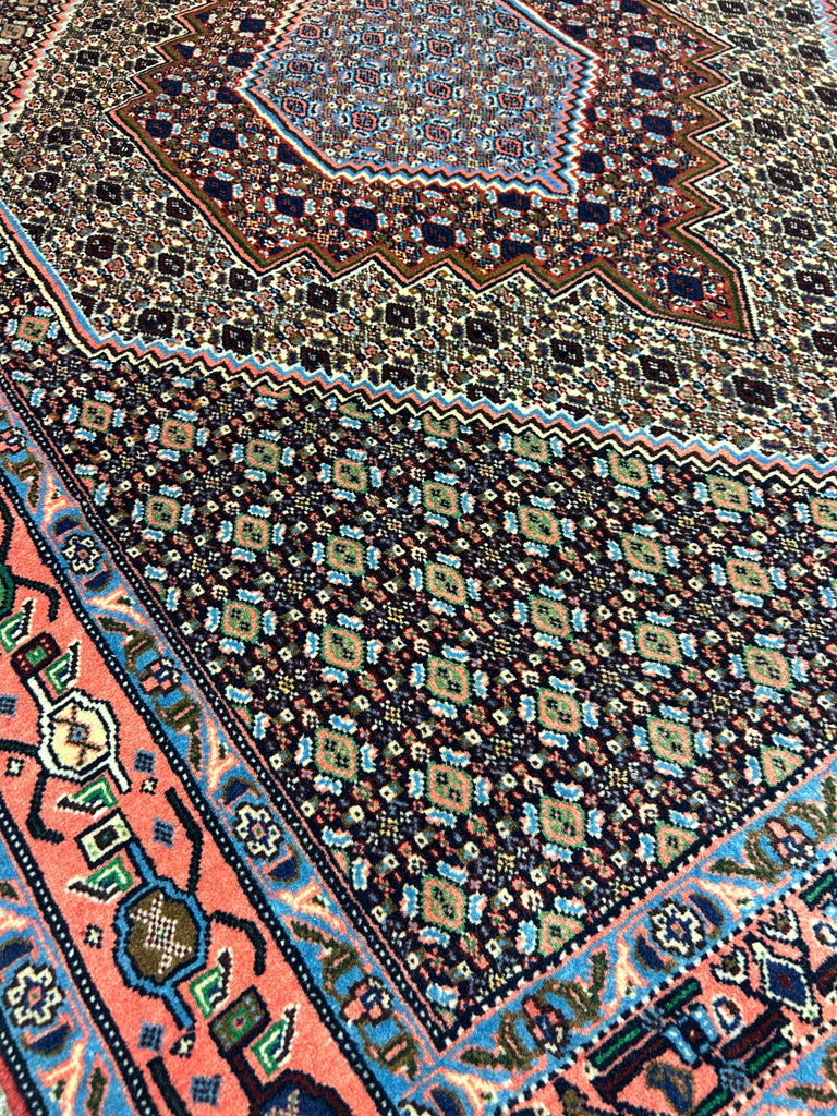Roja / 5'2' x 4'2" / Handmade vintage rug