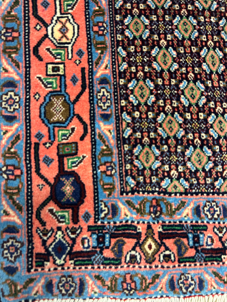 Roja / 5'2' x 4'2" / Handmade vintage rug