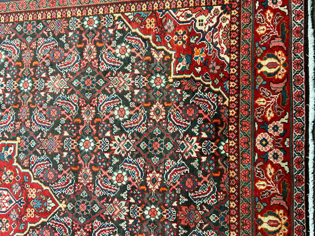 Rira / Vintage 9'5" x 12'3" Hand-knotted Wool Rug