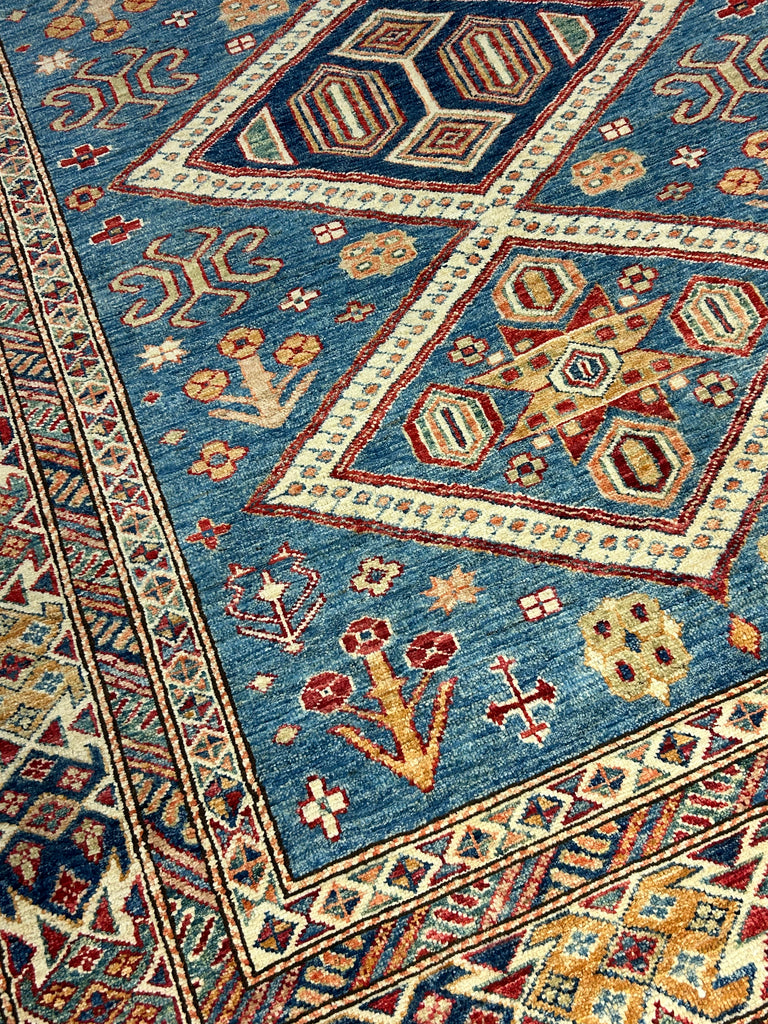 Nada/ 5x8 ft  hand knotted wool rug