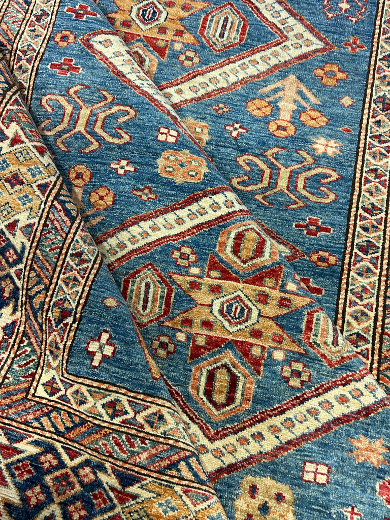 Nada/ 5x8 ft  hand knotted wool rug