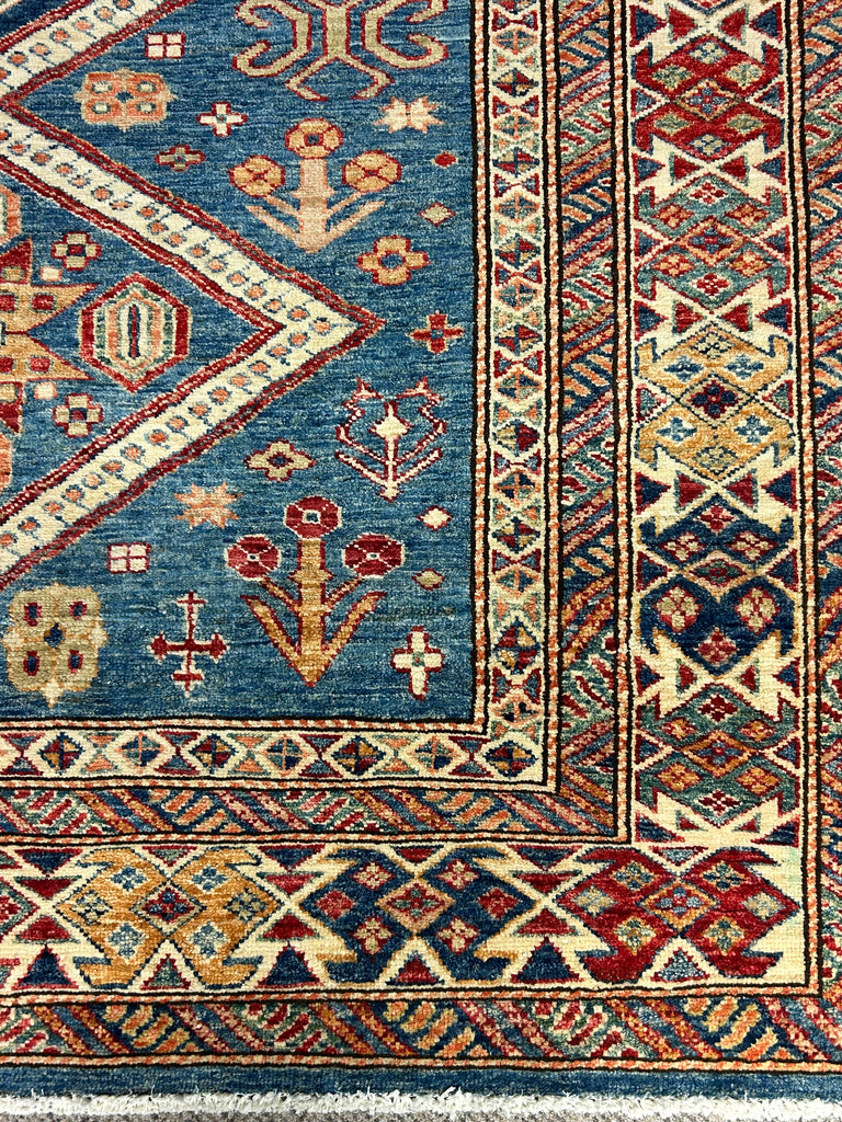 Nada/ 5x8 ft  hand knotted wool rug