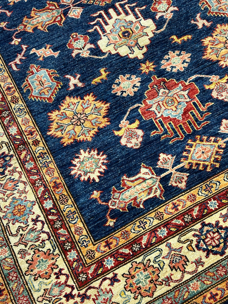 Nazir / 5x8 ft  hand knotted wool rug