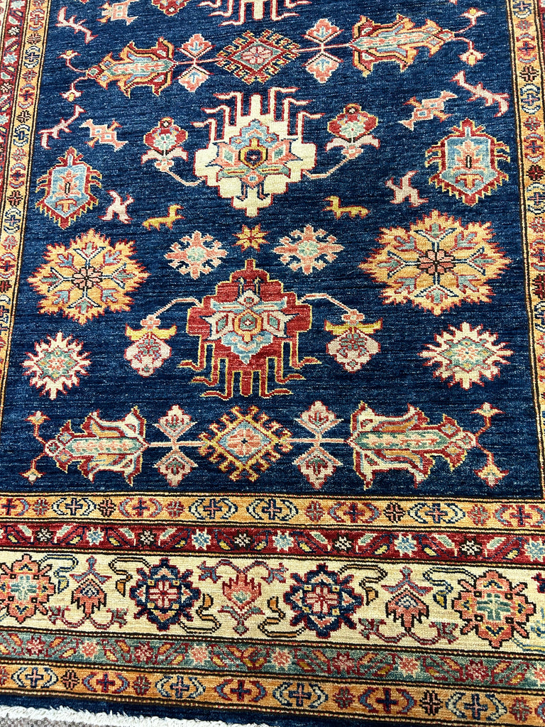 Nazir / 5x8 ft  hand knotted wool rug