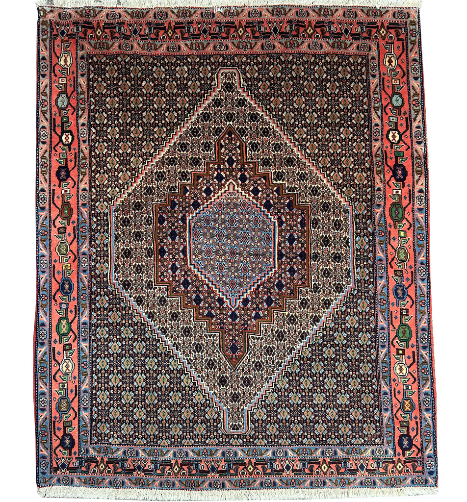 Roja / 5'2' x 4'2" / Handmade vintage rug